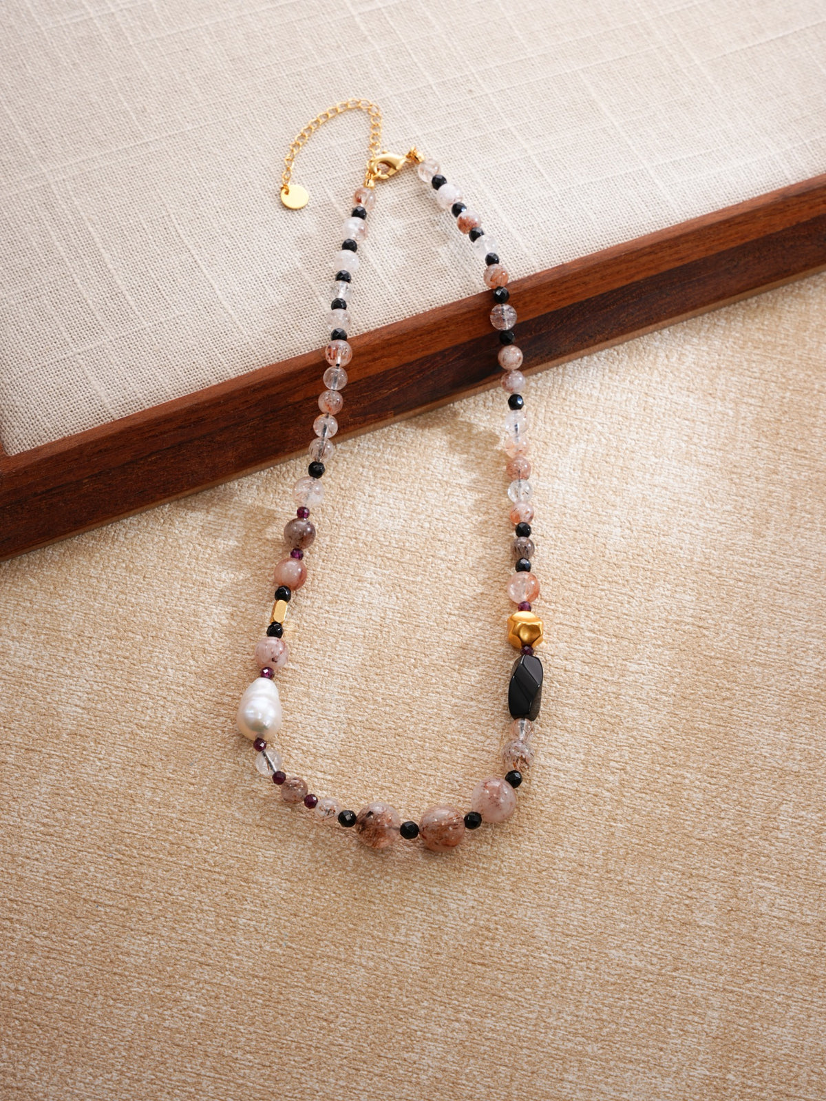 Natural crystal and baroque pearl necklace with gold-plated brass accents, SKU 260854